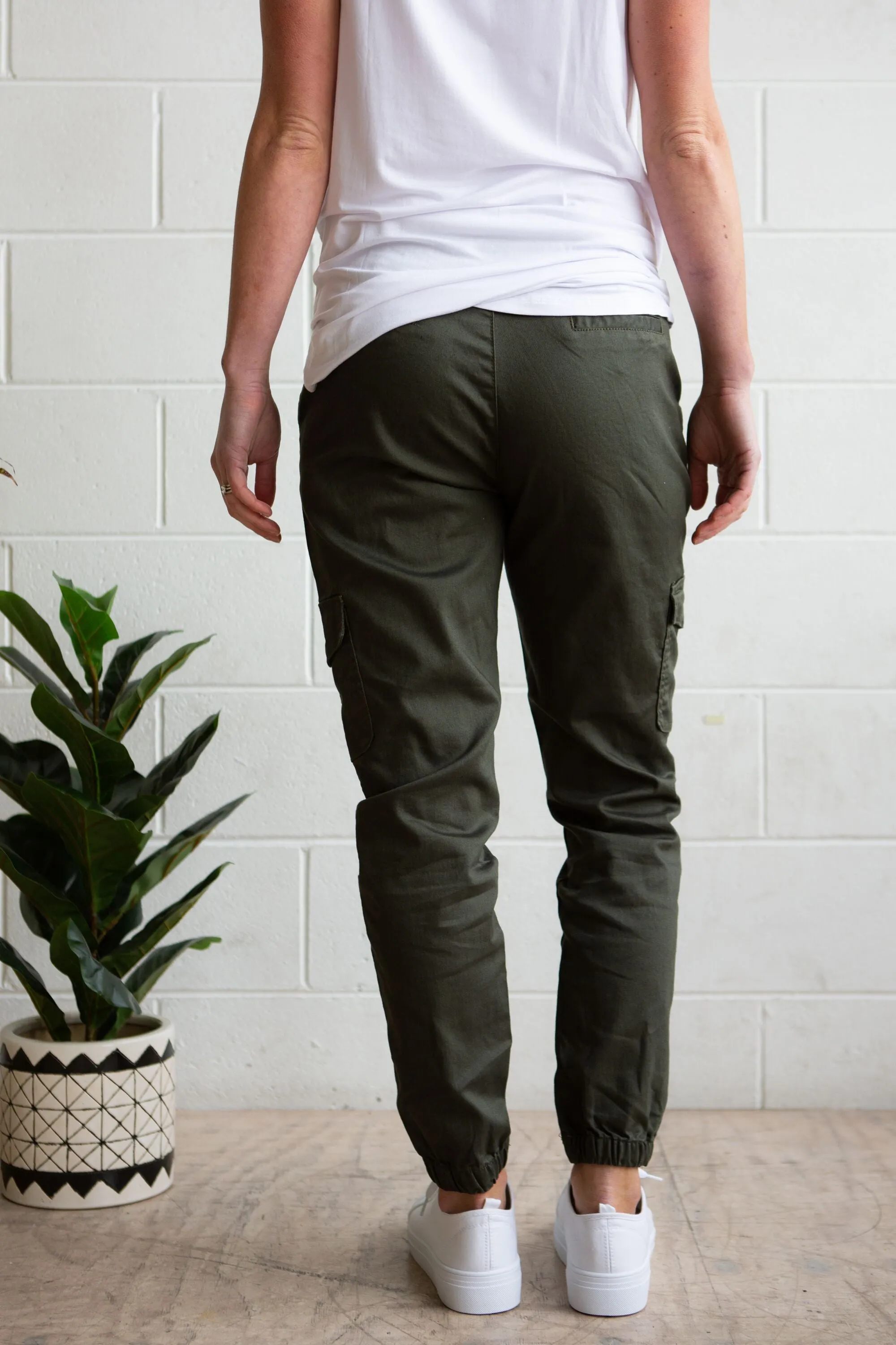 Florence Denim Joggers in Khaki