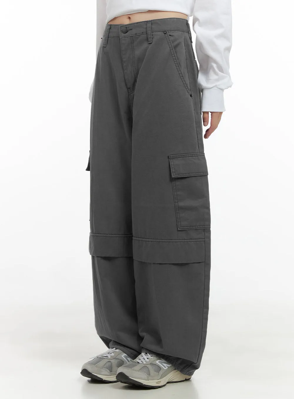 Relaxed Fit Cargo Pants CS410