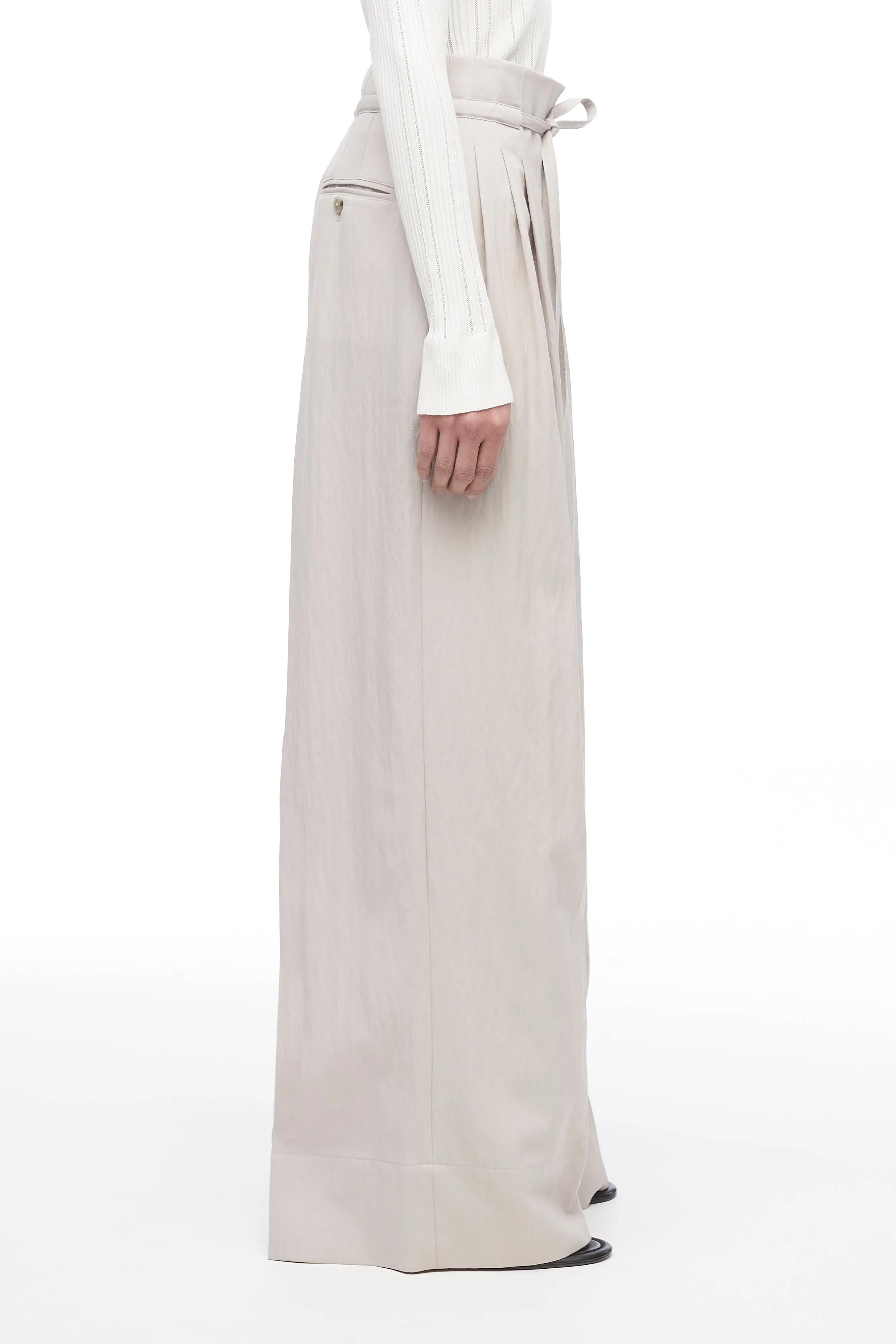 Relaxed Wool Wide-Leg Pant