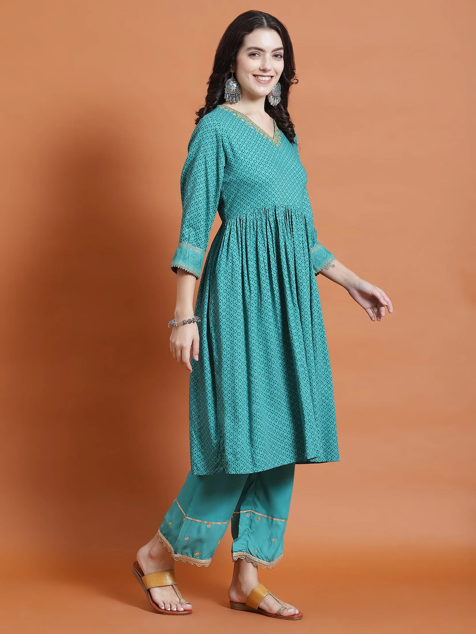 Women Teal Geometric Print Kurta Comfort Pant Dupatta