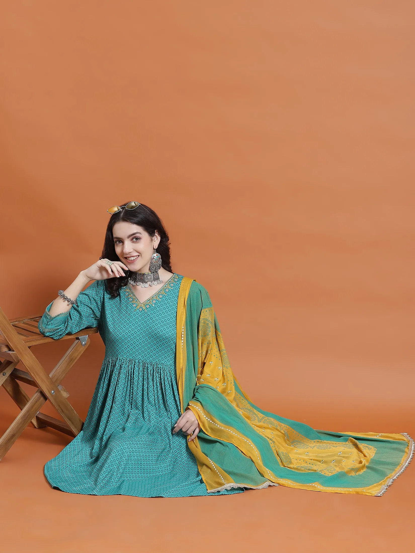 Women Teal Geometric Print Kurta Comfort Pant Dupatta