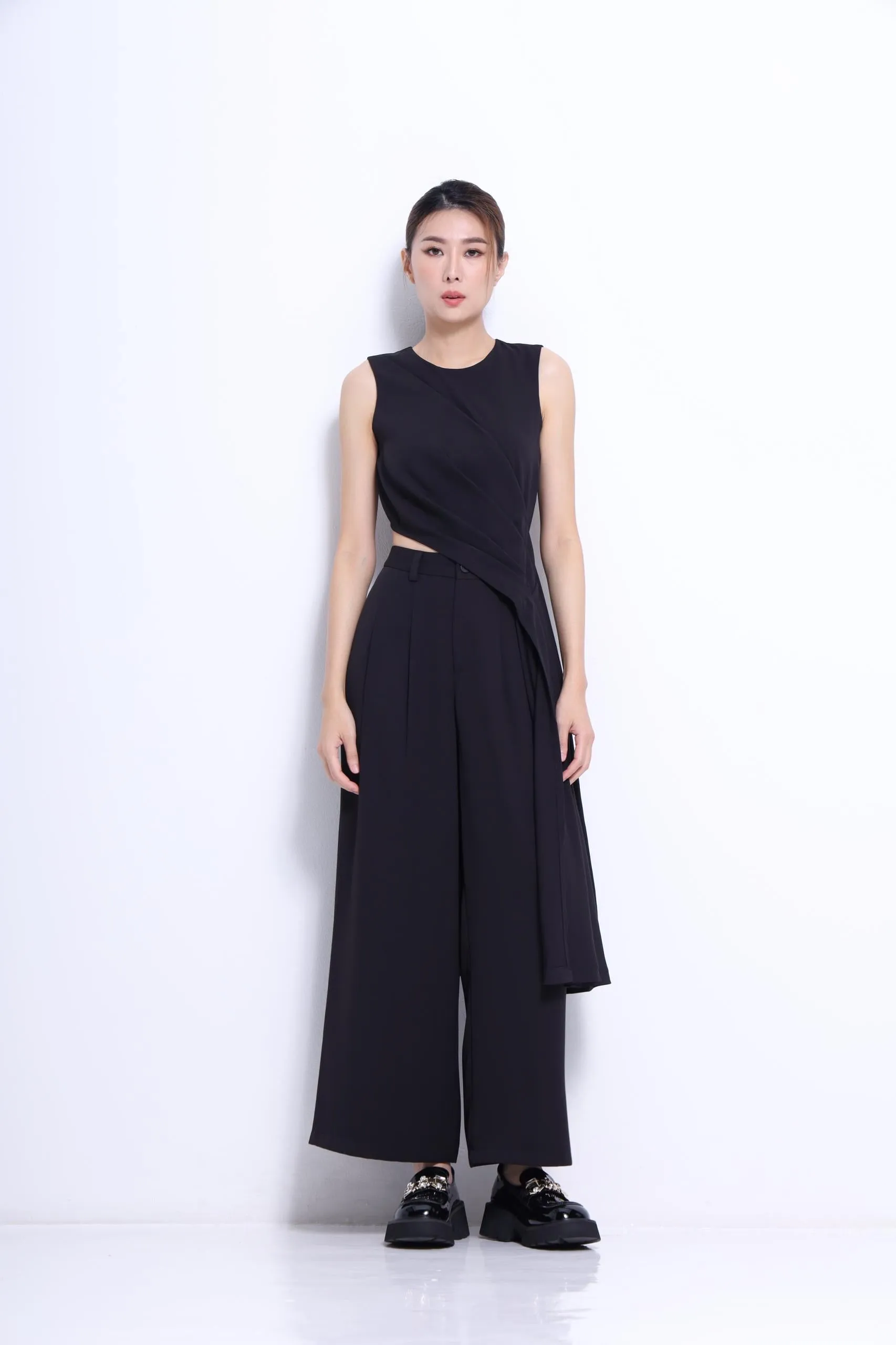 Zia Tailored Wide Legged Pants